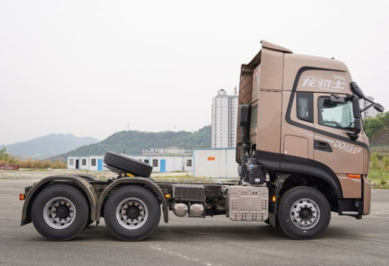 6x4 ड्राइविंग फॉर्म हैवी ड्यूटी सीएनजी ट्रक 470hp यूरो वी एम्सियोनी लेवल
